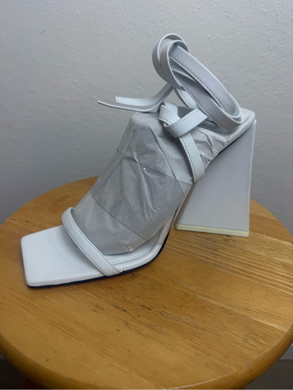 The Attico Isa Vinyl Leather Wrap Sandal White Sculptural Heel EU 38 - Picture 10 of 11